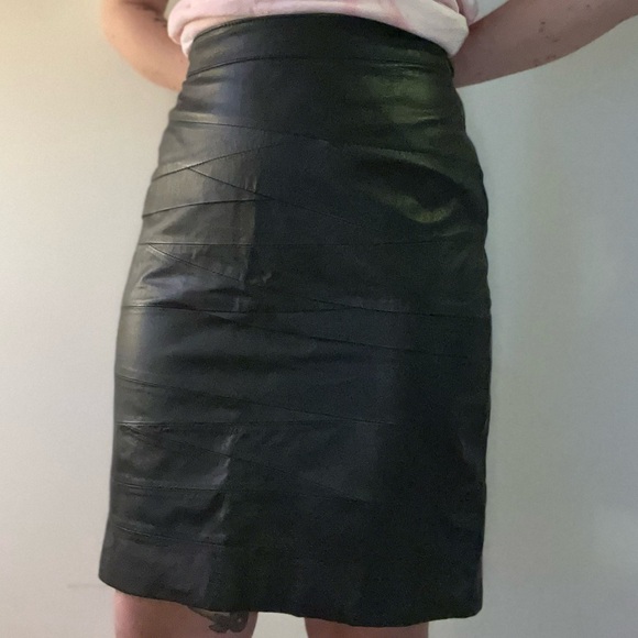 Linea Domani Leather Skirt 8 - Picture 8 of 9